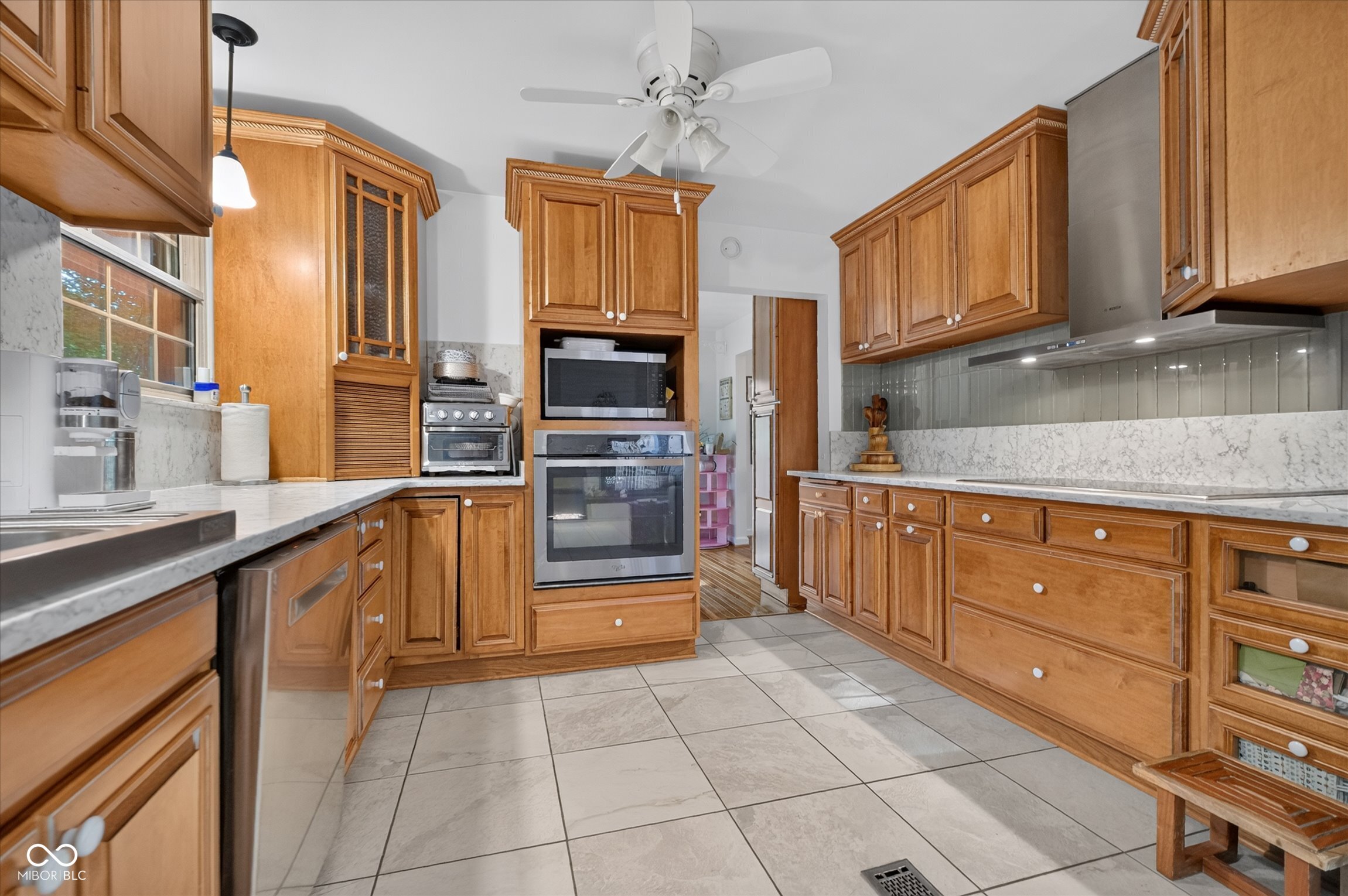 8942 Briarclift Road Indianapolis, IN 46256 - Photo 11 of 43