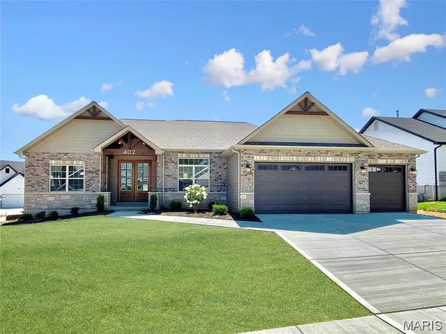 $700,000 | 402 Knothole Lane, Wentzville, MO 63385