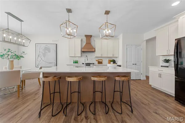 $675,000 | 402 Knothole Lane, Wentzville, MO 63385