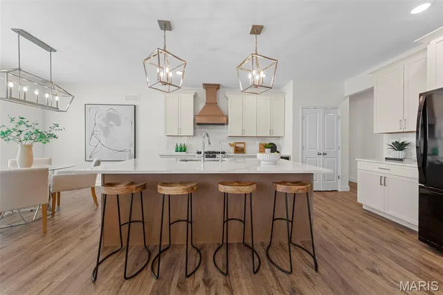 $700,000 | 402 Knothole Lane, Wentzville, MO 63385