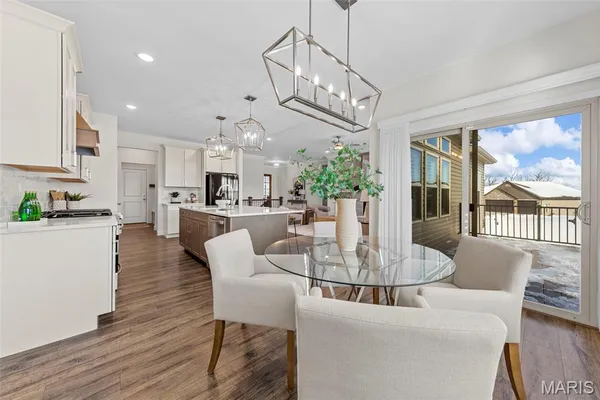 $675,000 | 402 Knothole Lane, Wentzville, MO 63385