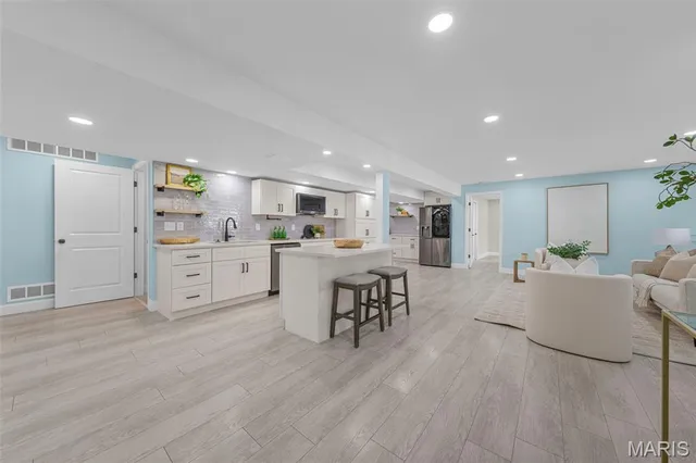 $700,000 | 402 Knothole Lane, Wentzville, MO 63385