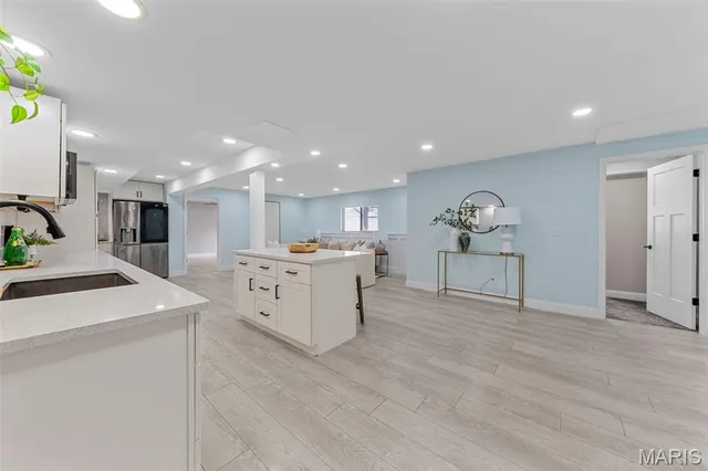 $700,000 | 402 Knothole Lane, Wentzville, MO 63385