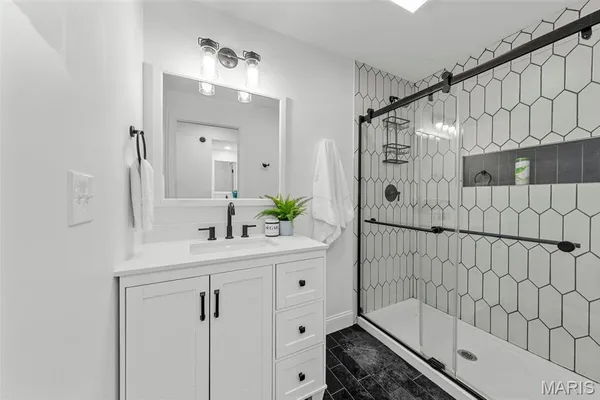 $675,000 | 402 Knothole Lane, Wentzville, MO 63385