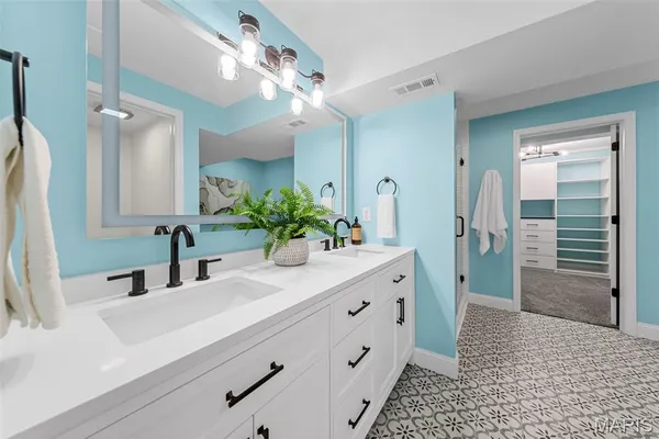 $675,000 | 402 Knothole Lane, Wentzville, MO 63385