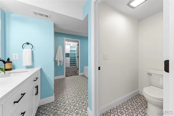 $675,000 | 402 Knothole Lane, Wentzville, MO 63385