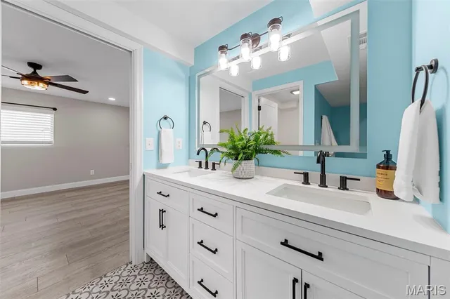 $700,000 | 402 Knothole Lane, Wentzville, MO 63385