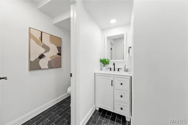 $675,000 | 402 Knothole Lane, Wentzville, MO 63385