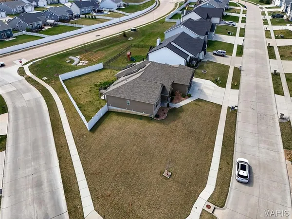 $675,000 | 402 Knothole Lane, Wentzville, MO 63385