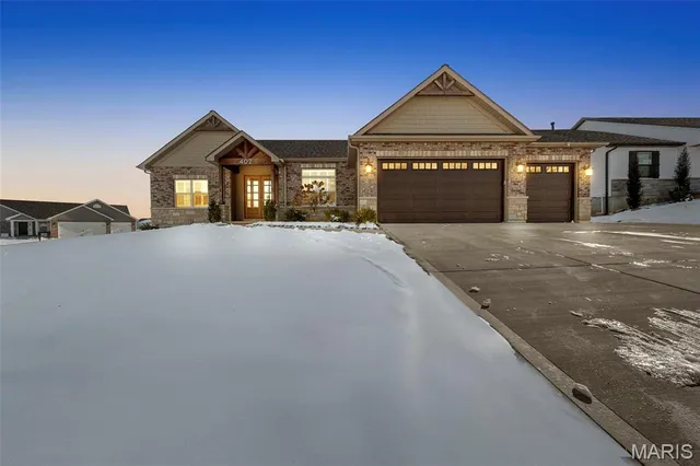 $700,000 | 402 Knothole Lane, Wentzville, MO 63385