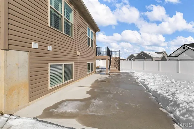 $700,000 | 402 Knothole Lane, Wentzville, MO 63385