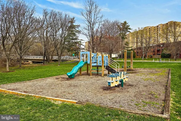 $235,000 | 1503 South George Mason Drive, Unit 23, Arlington, VA 22204