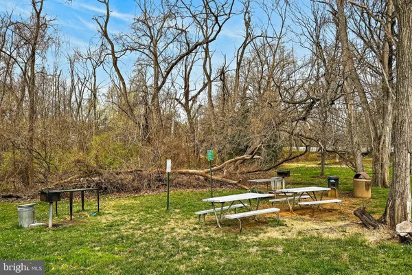 $235,000 | 1503 South George Mason Drive, Unit 23, Arlington, VA 22204