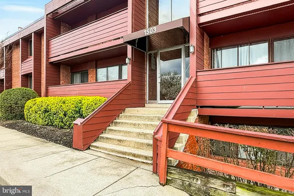 $235,000 | 1503 South George Mason Drive, Unit 23, Arlington, VA 22204