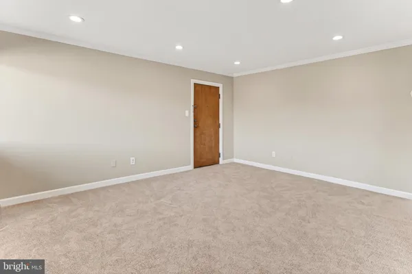 $235,000 | 1503 South George Mason Drive, Unit 23, Arlington, VA 22204
