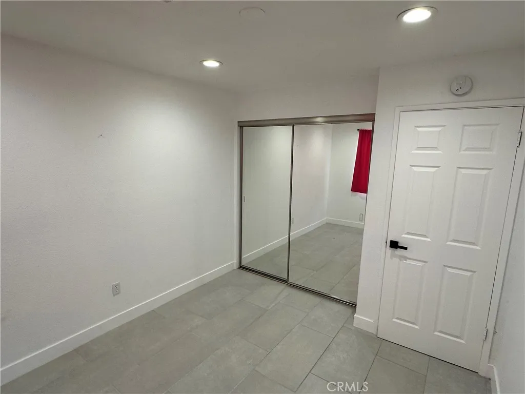 485 West Tramview Road Palm Springs, CA 92262 - Photo 7 of 16 an empty room with an entryway
