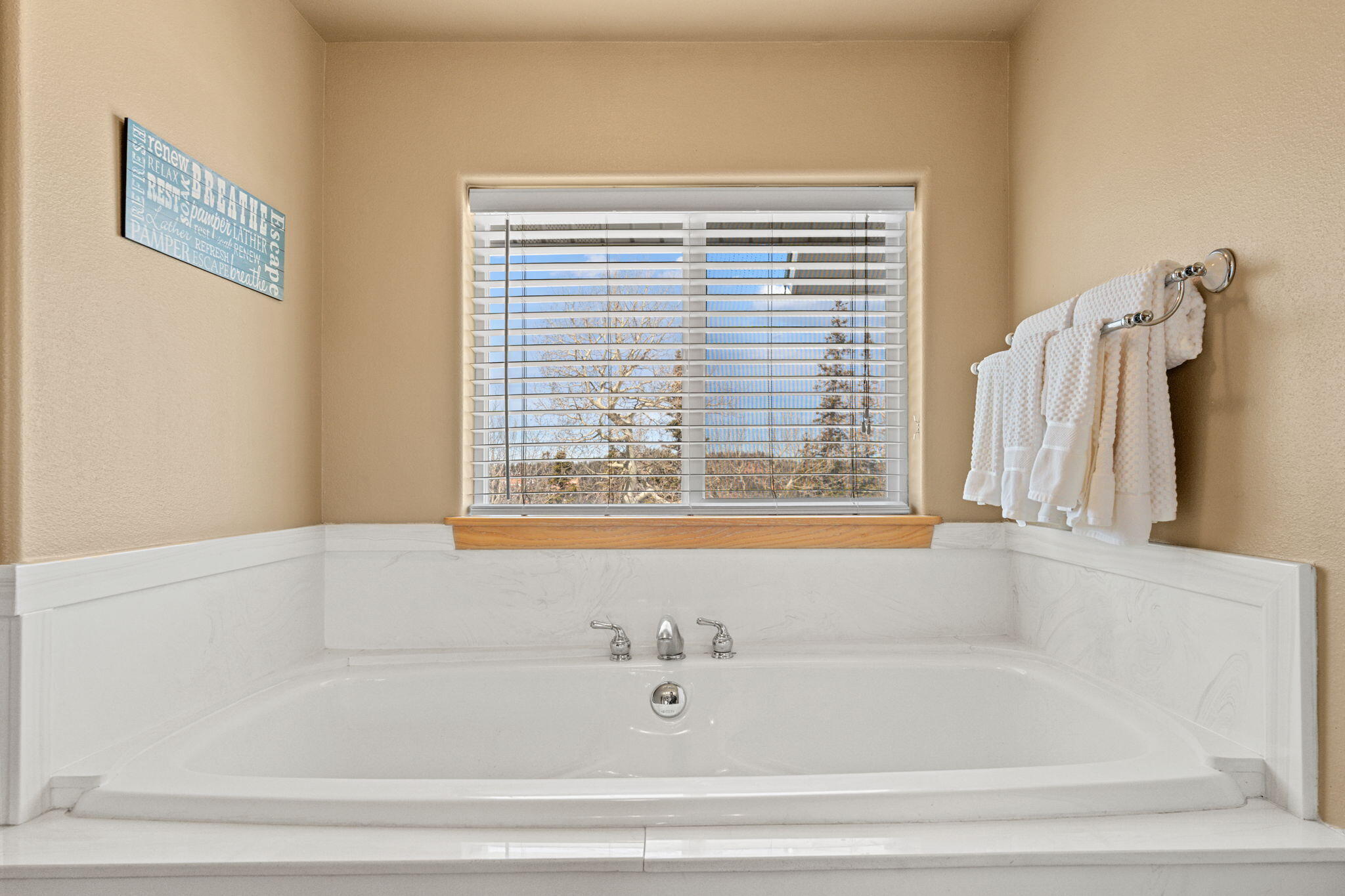 429 North Aoki Michi Road Brian Head, UT 84719 - Photo 2 of 56 Garden Tub