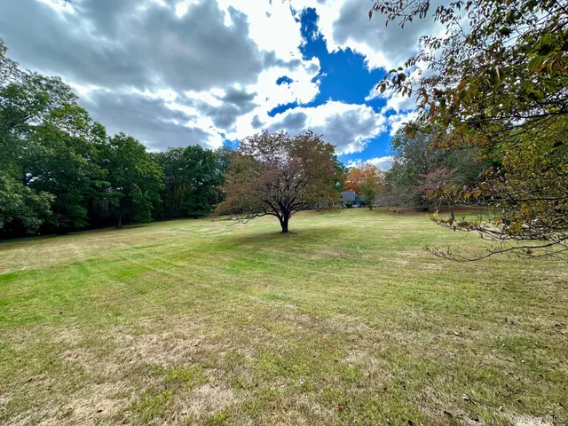 $2,495,000 | 2003 Midlane Road South, Muttontown, NY 11791