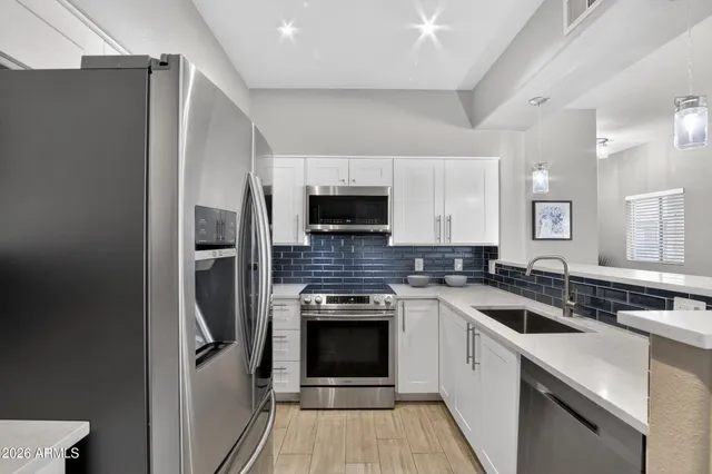 $389,990 | 7401 West Arrowhead Clubhouse Drive, Unit 2045, Glendale, AZ 85308