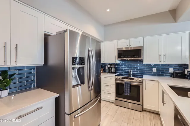 $389,990 | 7401 West Arrowhead Clubhouse Drive, Unit 2045, Glendale, AZ 85308