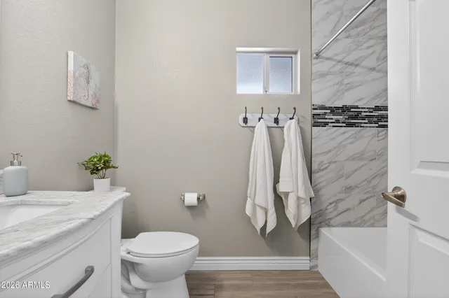 $389,990 | 7401 West Arrowhead Clubhouse Drive, Unit 2045, Glendale, AZ 85308