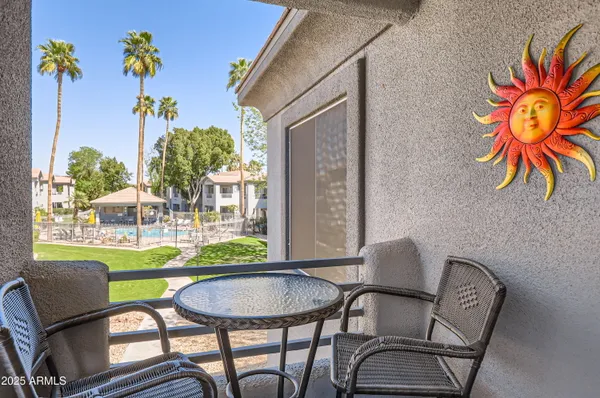 $385,000 | 7401 West Arrowhead Clubhouse Drive, Unit 2045, Glendale, AZ 85308