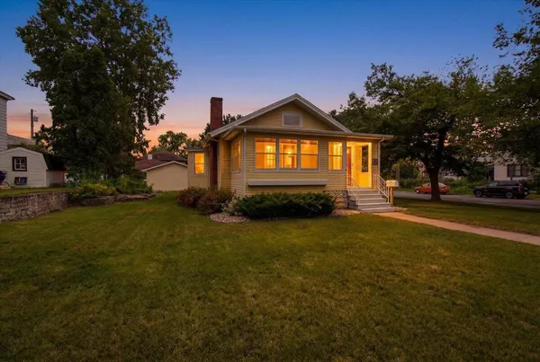 $475,000 | 1702 Cass Street, La Crosse, WI 54601