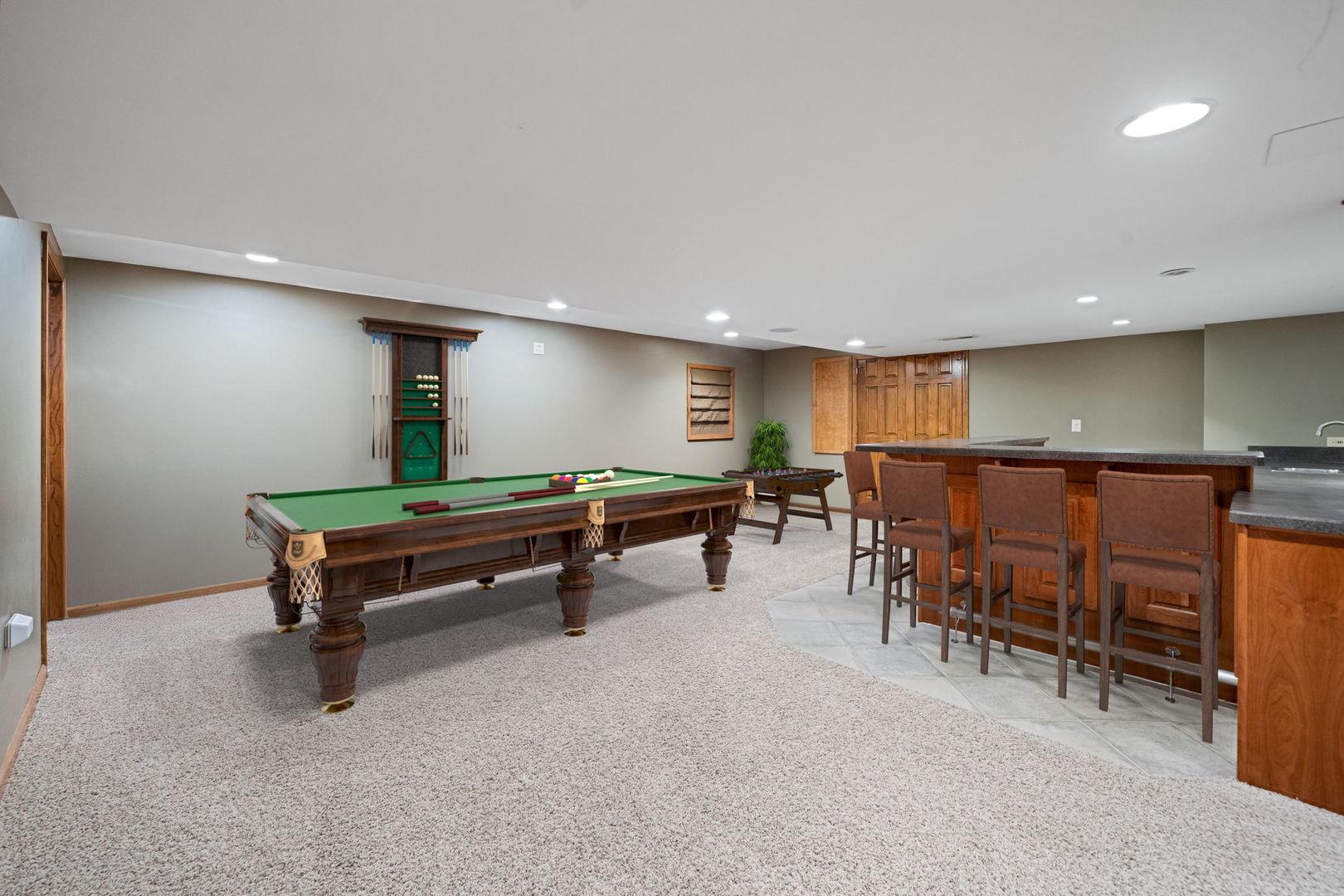 4123 Easy Circle Naperville, IL 60564 - Photo 34 of 45 a room with furniture and a table