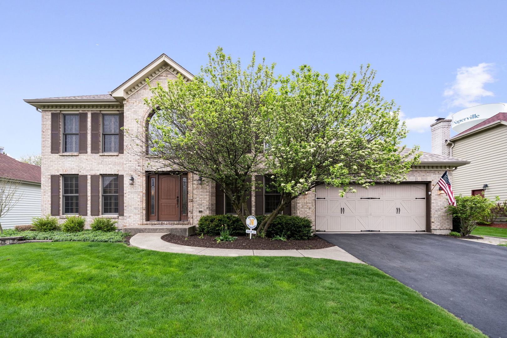 4123 Easy Circle Naperville, IL 60564 - Photo 8 of 45 a front view of house with a garden