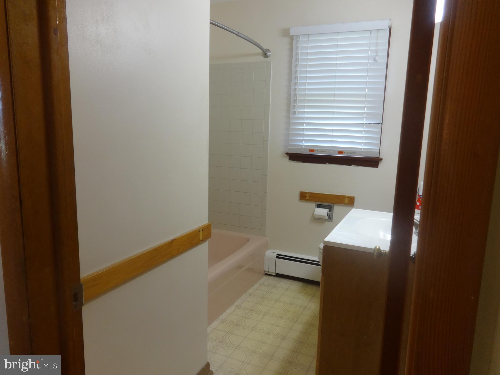 189 Filbert Street Hanover, PA 17331 - Photo 11 of 24 Full Bathroom Main Level