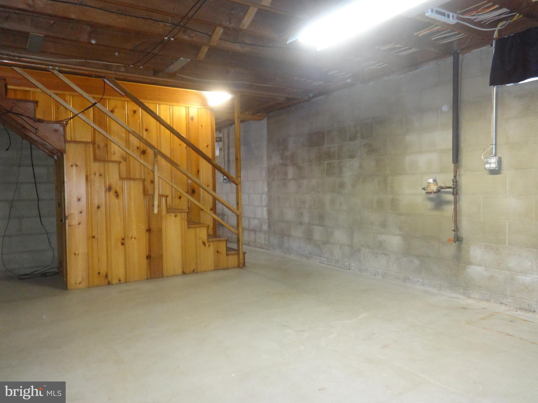 189 Filbert Street Hanover, PA 17331 - Photo 19 of 24 Inside access to Unfinished Basement