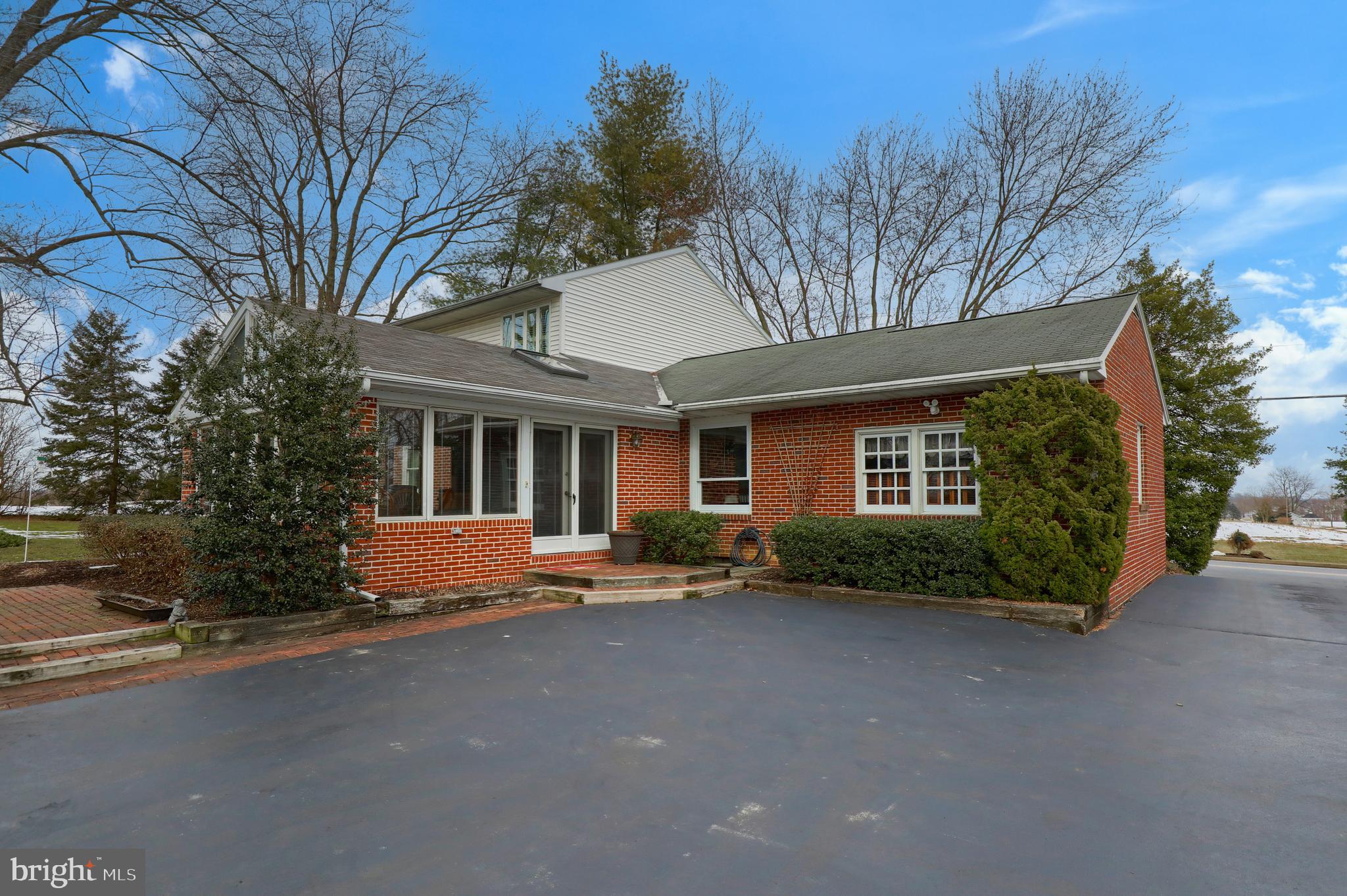 2910 Kissel Hill Road Lititz, PA 17543 - Photo 7 of 48