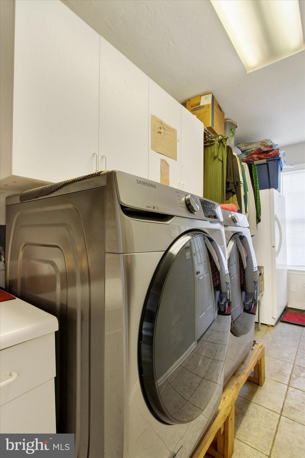 1122 Laurel Drive York, PA 17404 - Photo 22 of 38 a utility room with dryer and washer