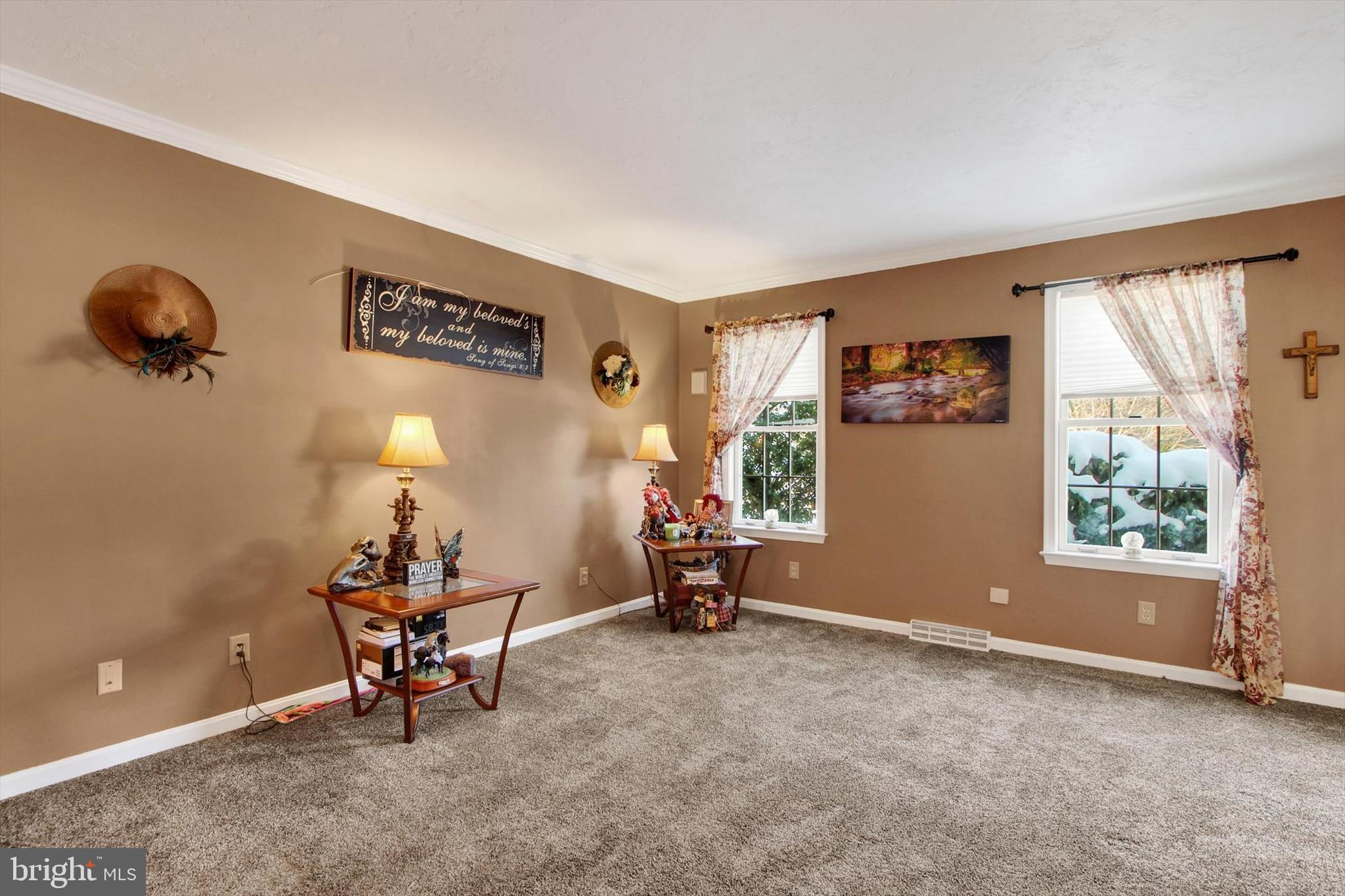1122 Laurel Drive York, PA 17404 - Photo 7 of 38 a view of a livingroom with furniture and windows