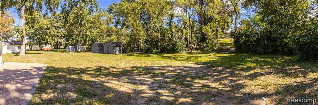 5357 Farm Road Waterford, MI 48327 - Photo 40 of 43