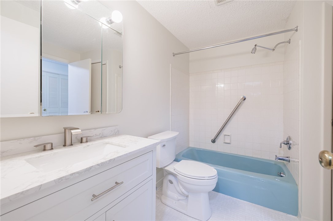 910 Westage At The Irondequoit, NY 14617 - Photo 14 of 18