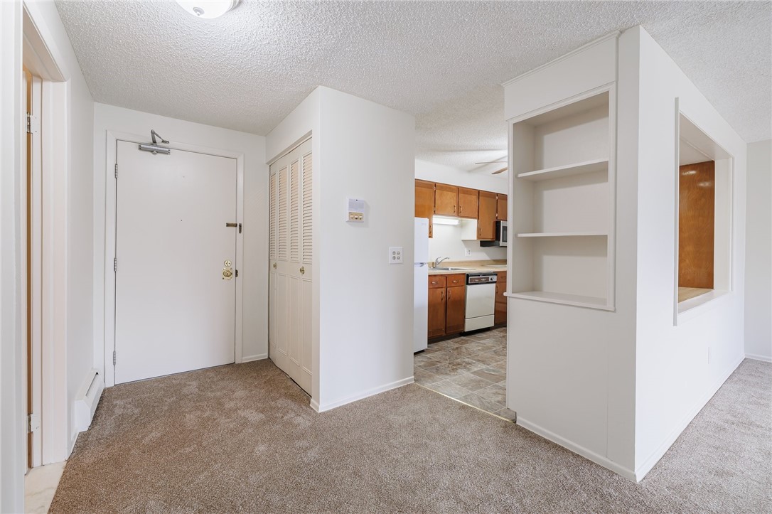 910 Westage At The Irondequoit, NY 14617 - Photo 3 of 18