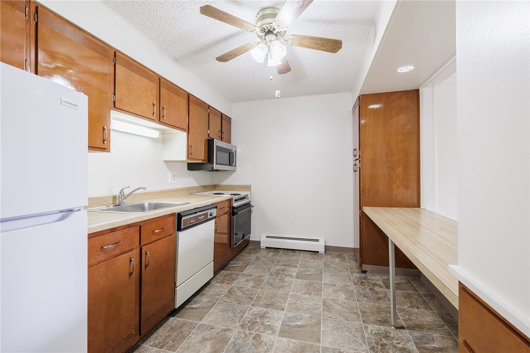 910 Westage At The Irondequoit, NY 14617 - Photo 4 of 18