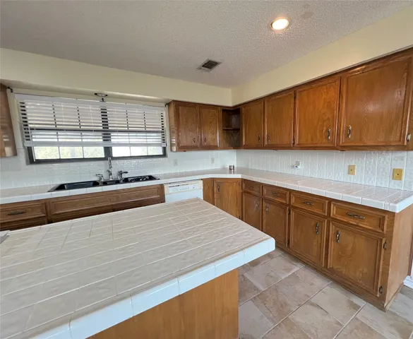 $479,600 | 2325 Valenta Road, La Grange, TX 78945