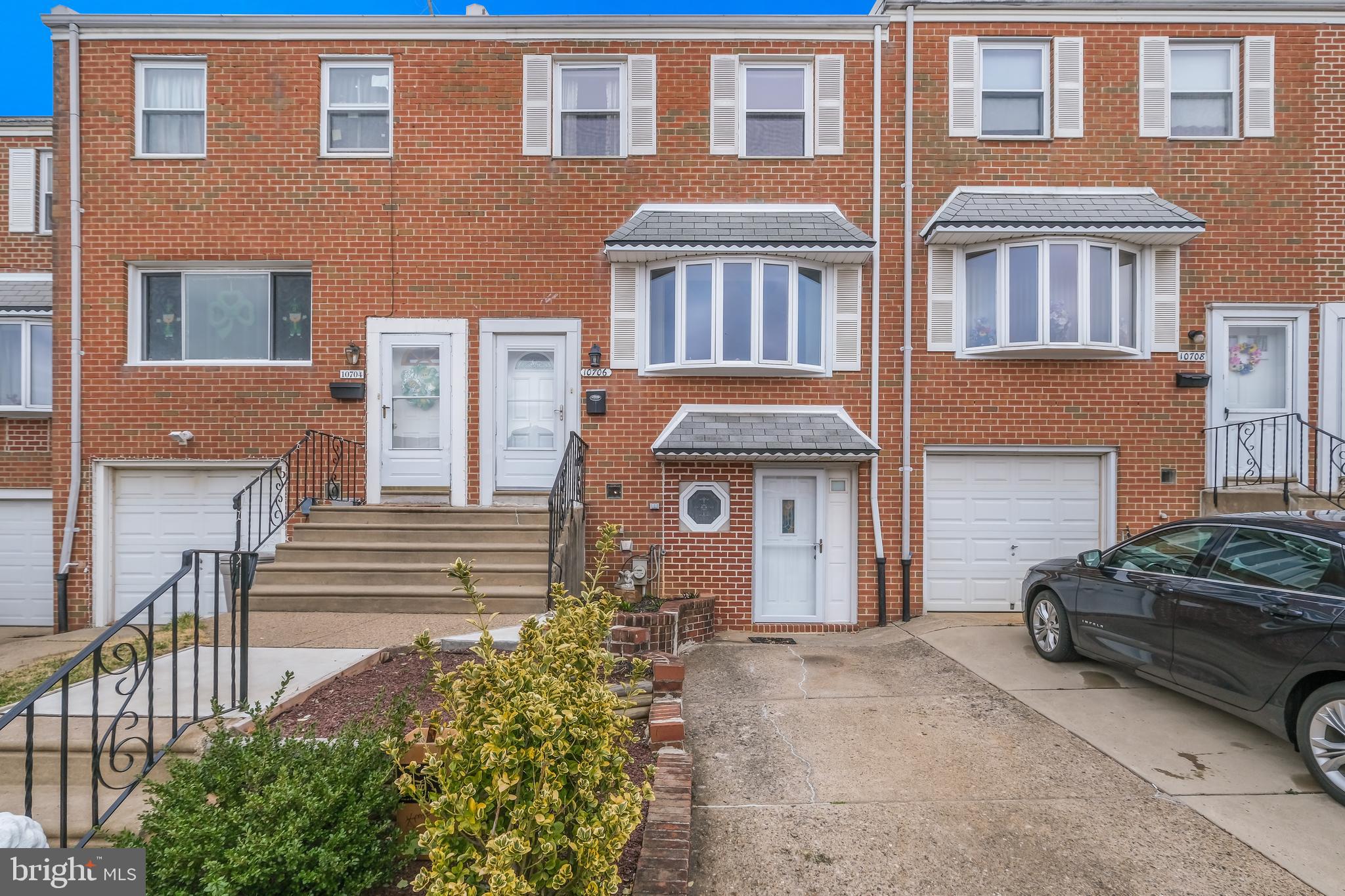 10706 Philcrest Road Philadelphia, PA 19154 - Photo 1 of 24 Gallery Image 1
