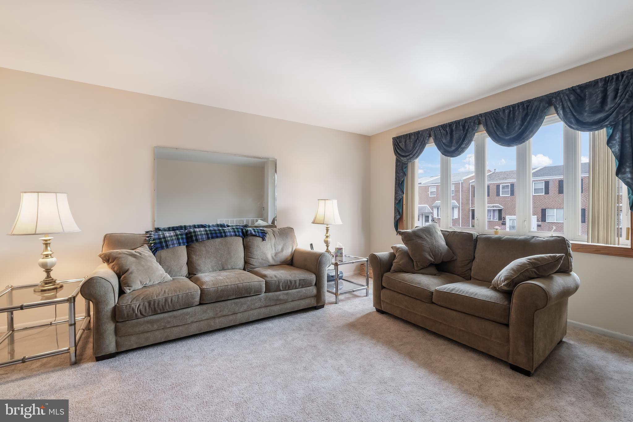 10706 Philcrest Road Philadelphia, PA 19154 - Photo 3 of 24 Gallery Image 3