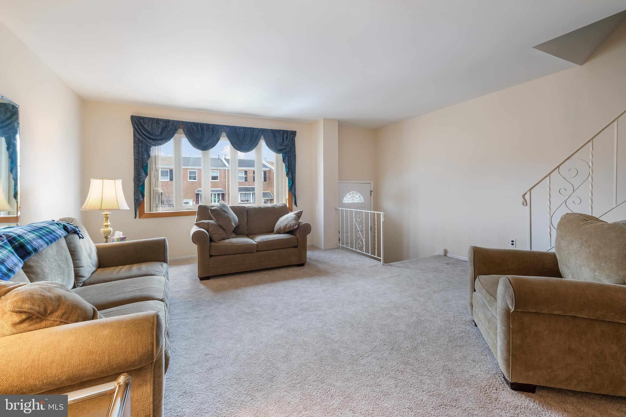 10706 Philcrest Road Philadelphia, PA 19154 - Photo 5 of 24 Gallery Image 5