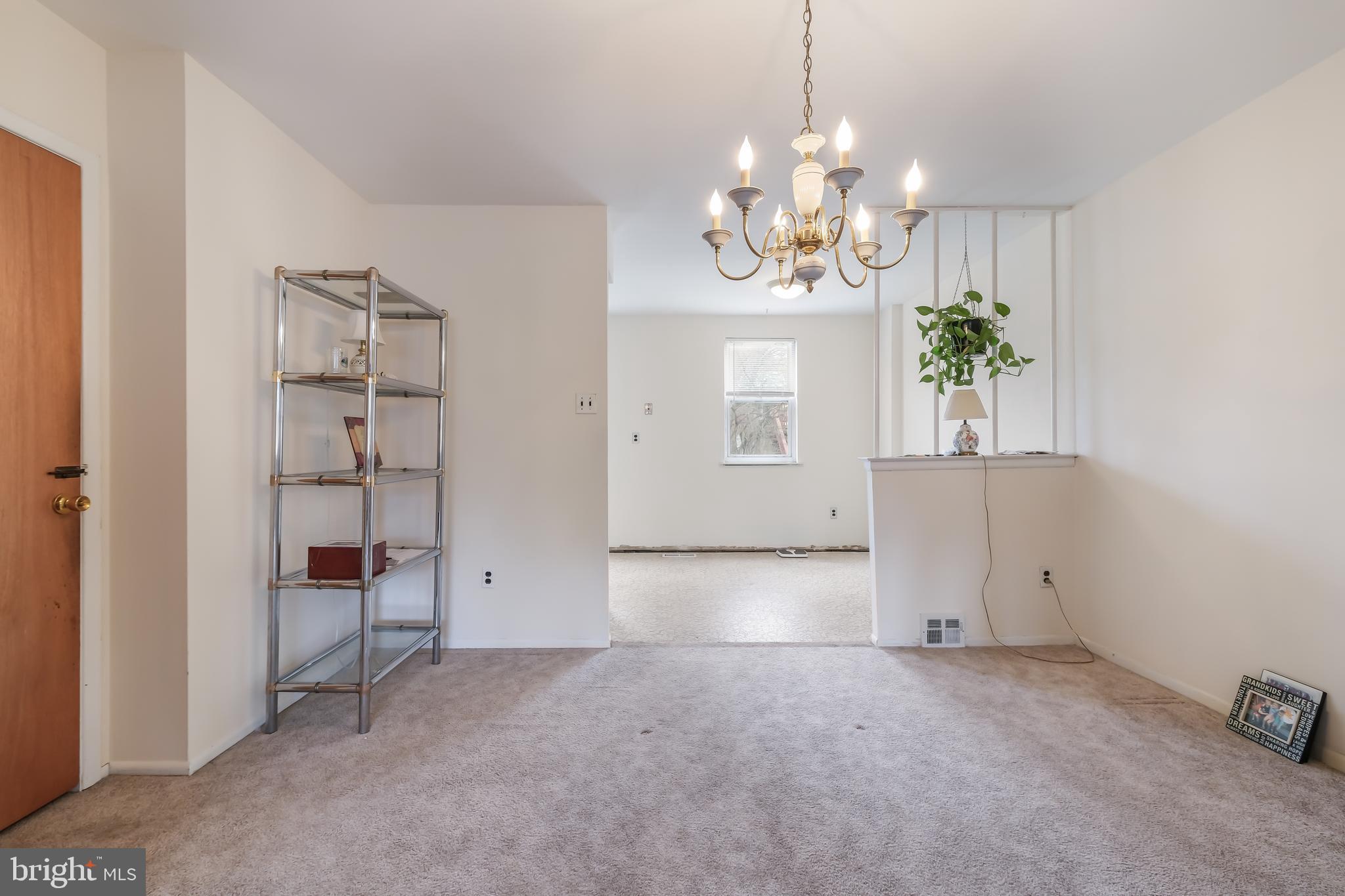 10706 Philcrest Road Philadelphia, PA 19154 - Photo 7 of 24 Gallery Image 7