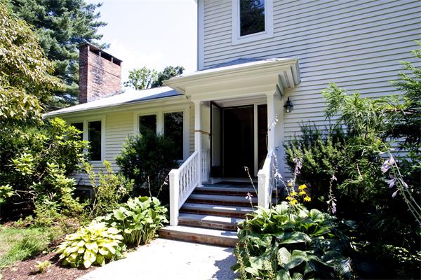 27 Loring Road Weston, MA 02493 - Photo 26 of 28