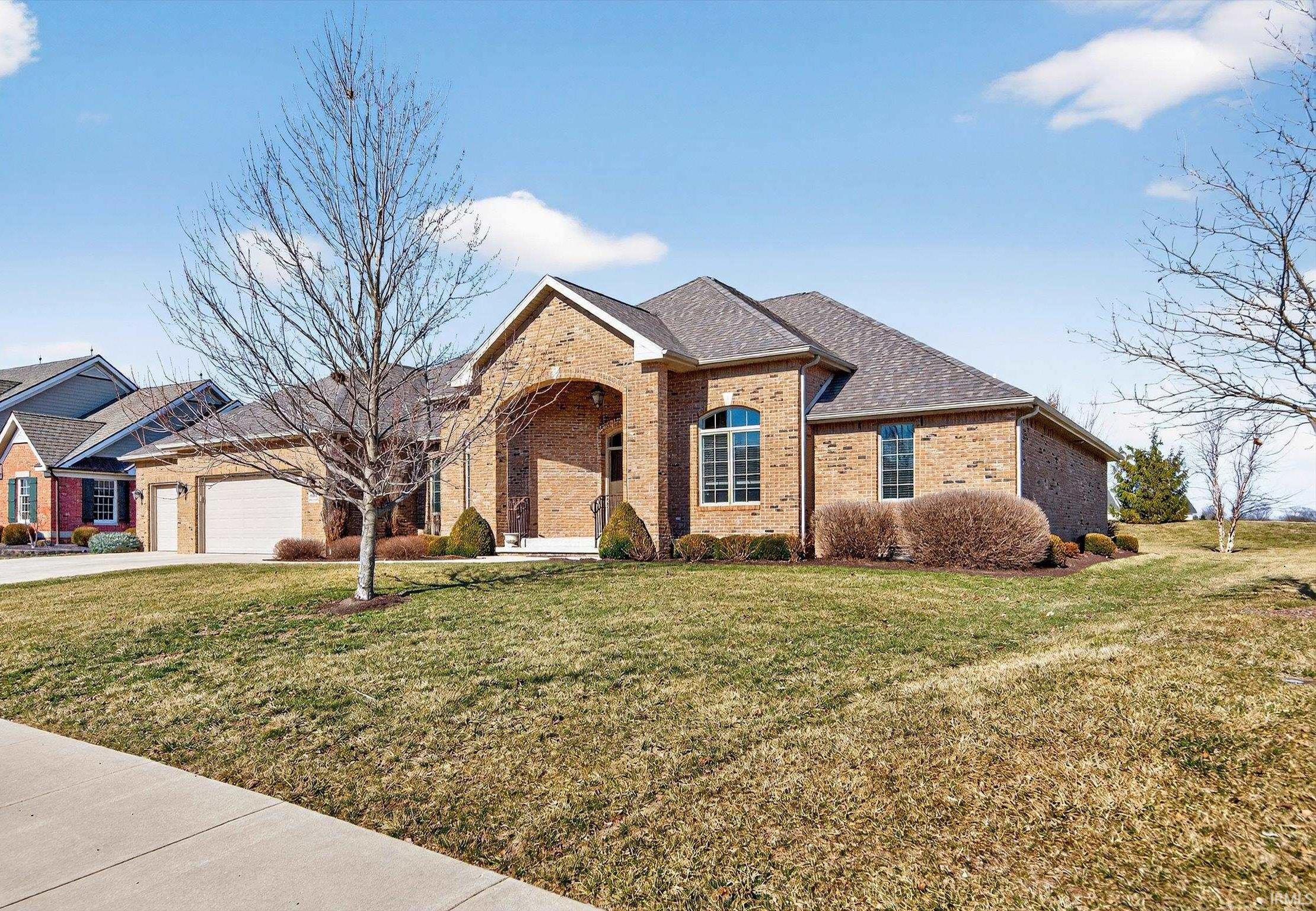 5504 West Sawgrass Way Muncie, IN 47304 - Photo 1 of 36