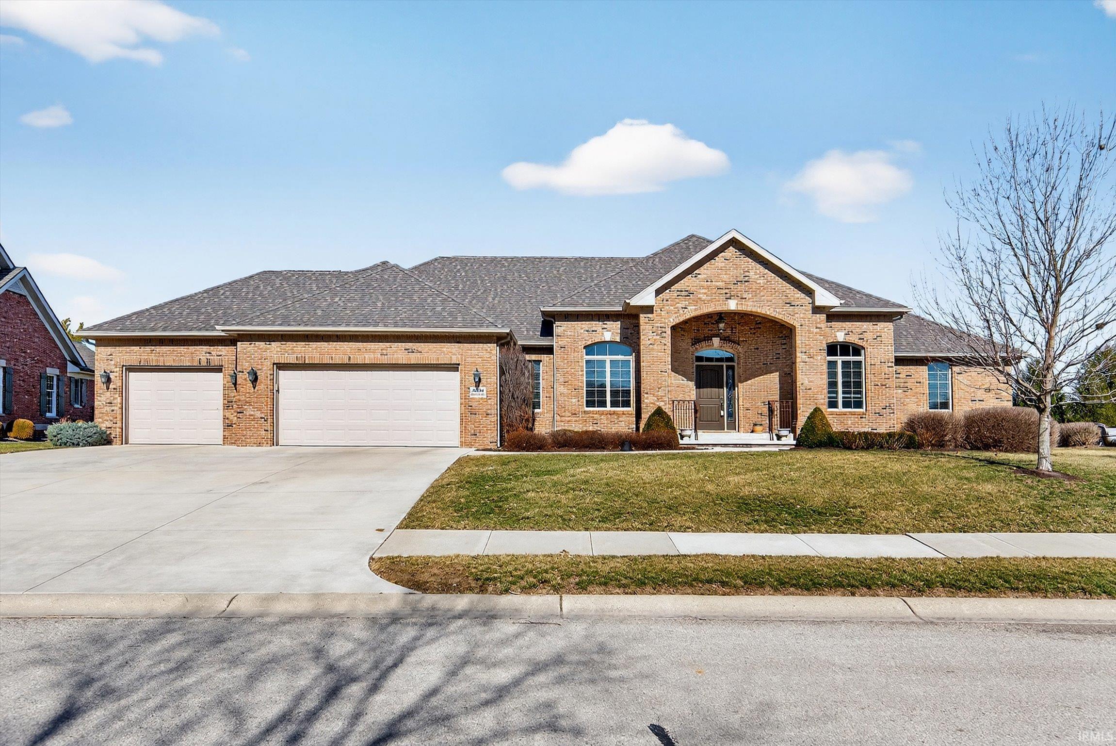 5504 West Sawgrass Way Muncie, IN 47304 - Photo 2 of 36