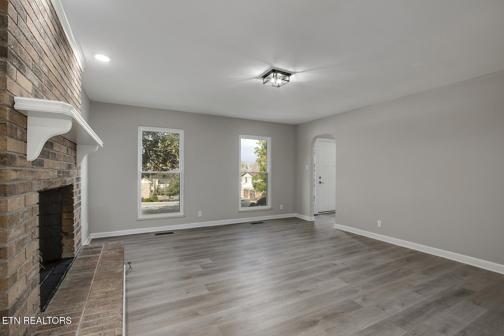 107 Carson Lane Oak Ridge, TN 37830 - Photo 29 of 55 29_CarsonLane_107_Dining02