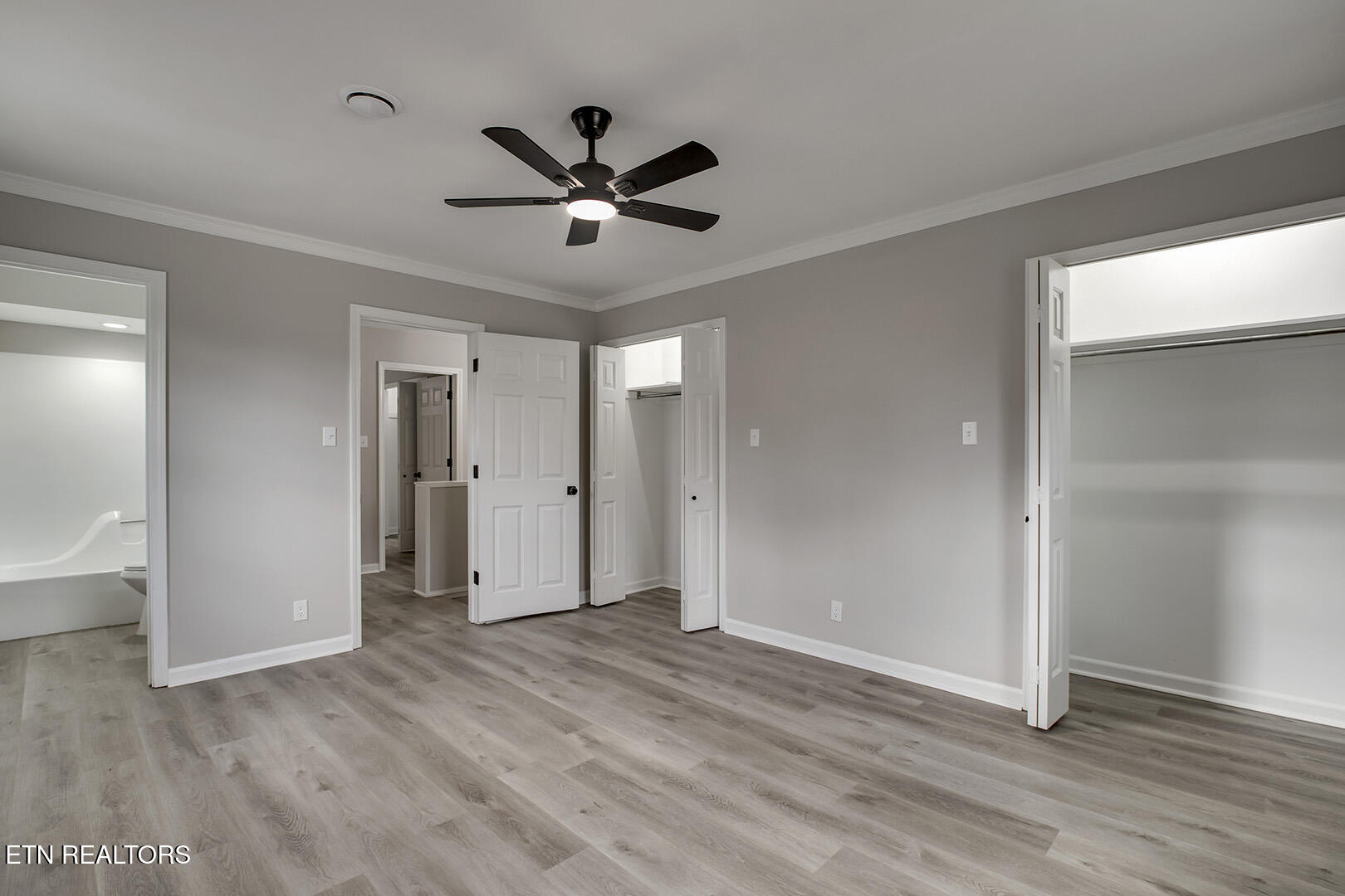 107 Carson Lane Oak Ridge, TN 37830 - Photo 39 of 55 39_CarsonLane_107_Bedroom2_02