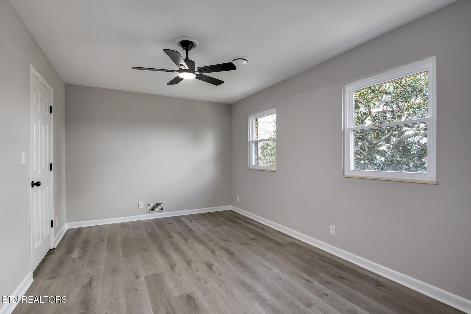 107 Carson Lane Oak Ridge, TN 37830 - Photo 45 of 55 45_CarsonLane_107_Bedroom4_01