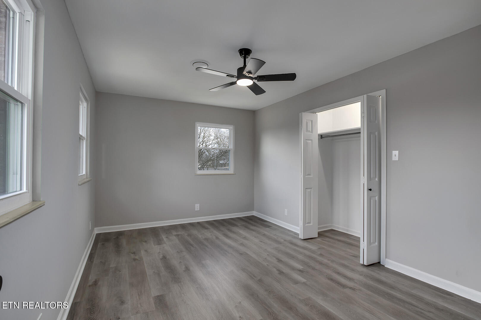 107 Carson Lane Oak Ridge, TN 37830 - Photo 48 of 55 48_CarsonLane_107_Bedroom5_01